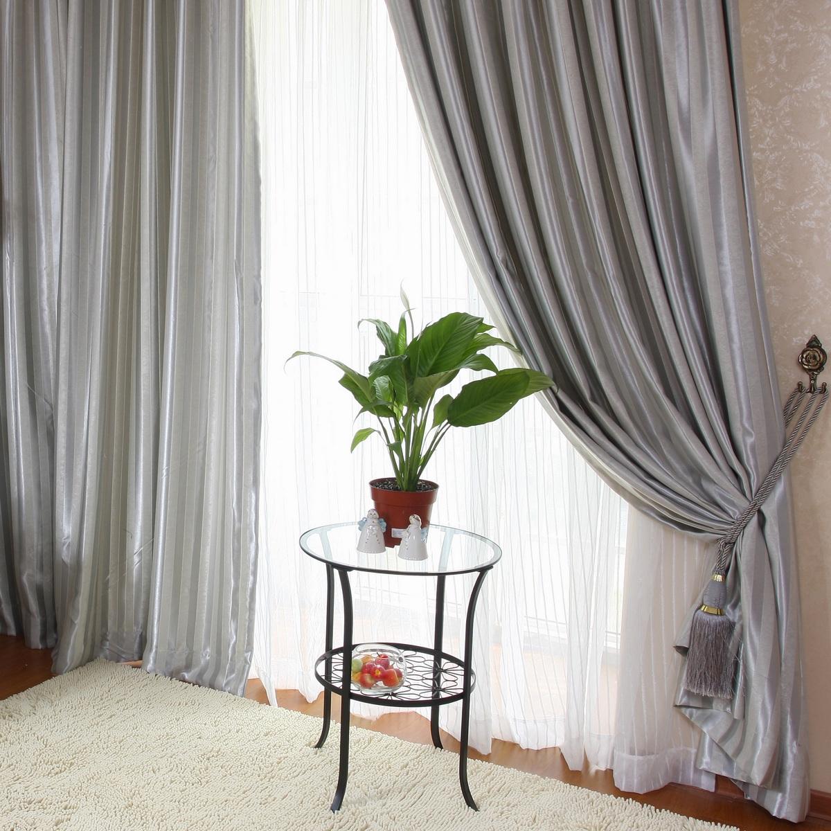 靜電植絨布制成的窗簾.jpg
